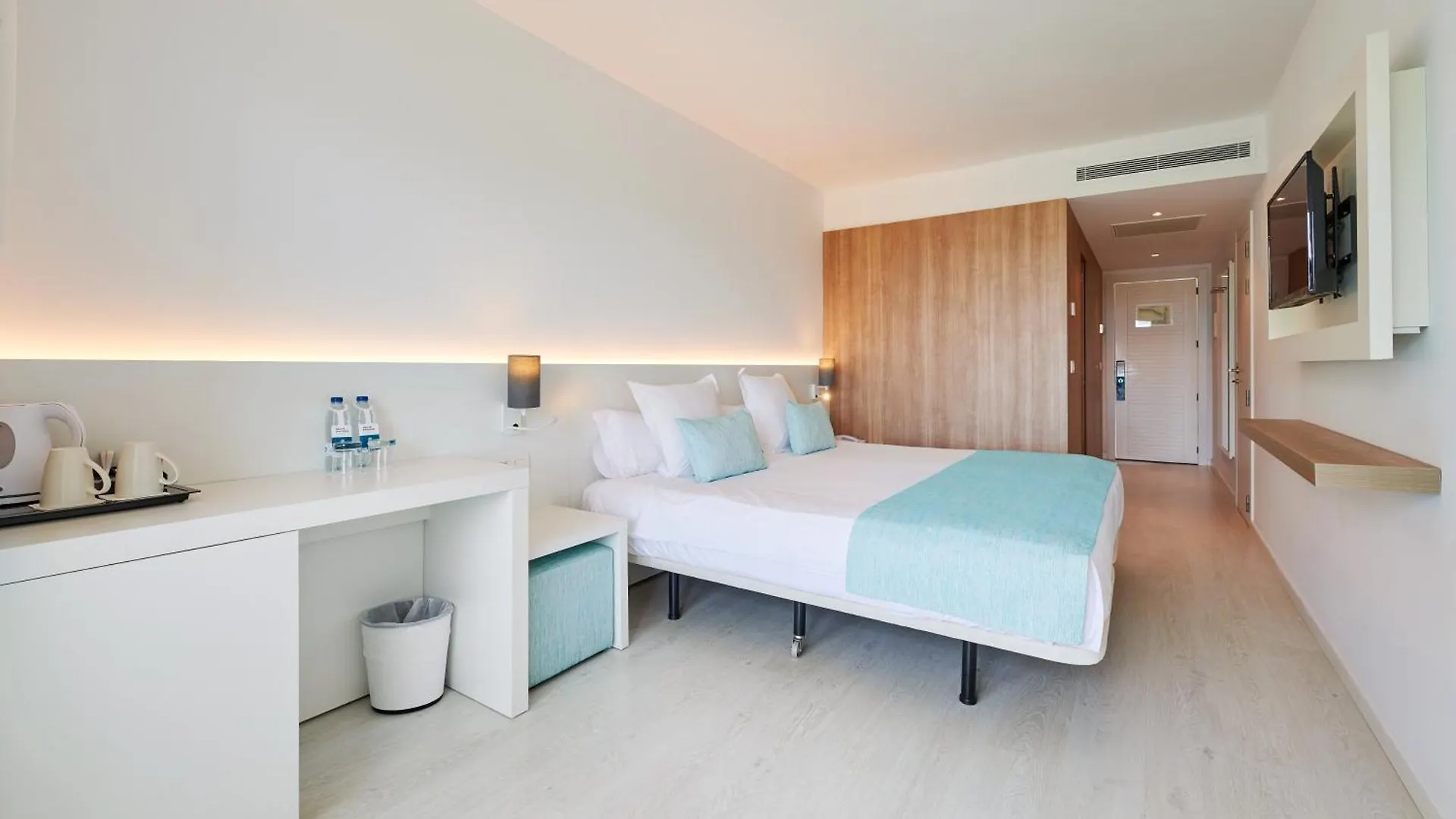 Hotel Aluasoul Carolina - Adults Only à Font de sa Cala Espagne